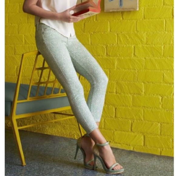 7 For All Mankind Lace Print Skinny Cropped Jeans - Picture 1 of 9